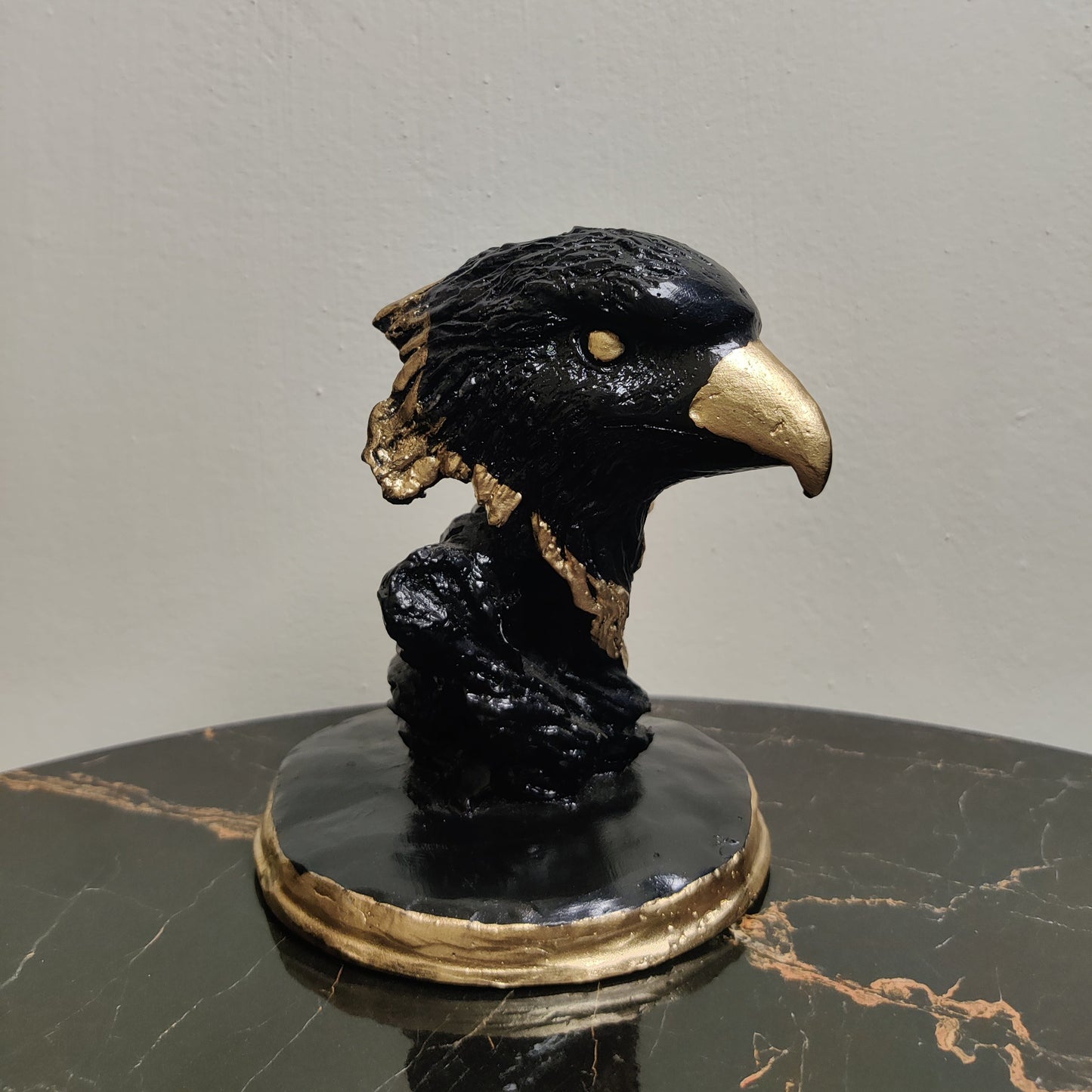 Eagle Dominion – Premium Handcrafted Eagle Head Sculpture for Home & Office Decor